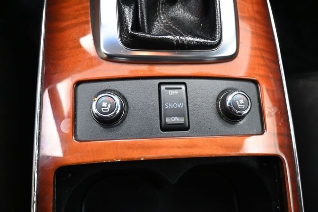 Used 2016 Black INFINITI Base image 42
