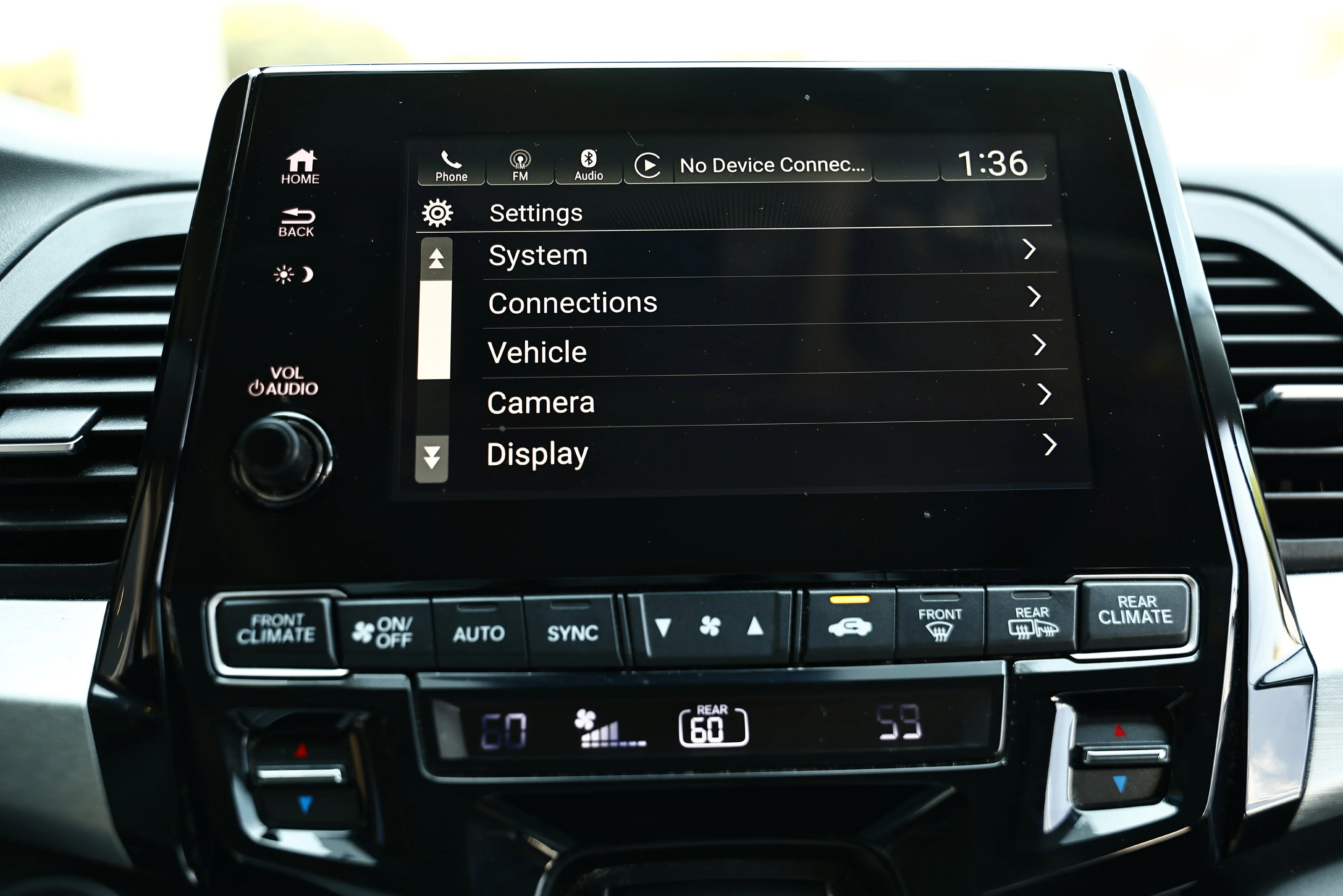 Used 2024 Platinum White Honda EX-L image 35