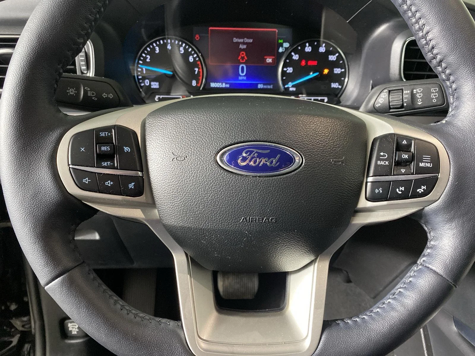 Used 2023 Black Metallic Ford XLT image 21