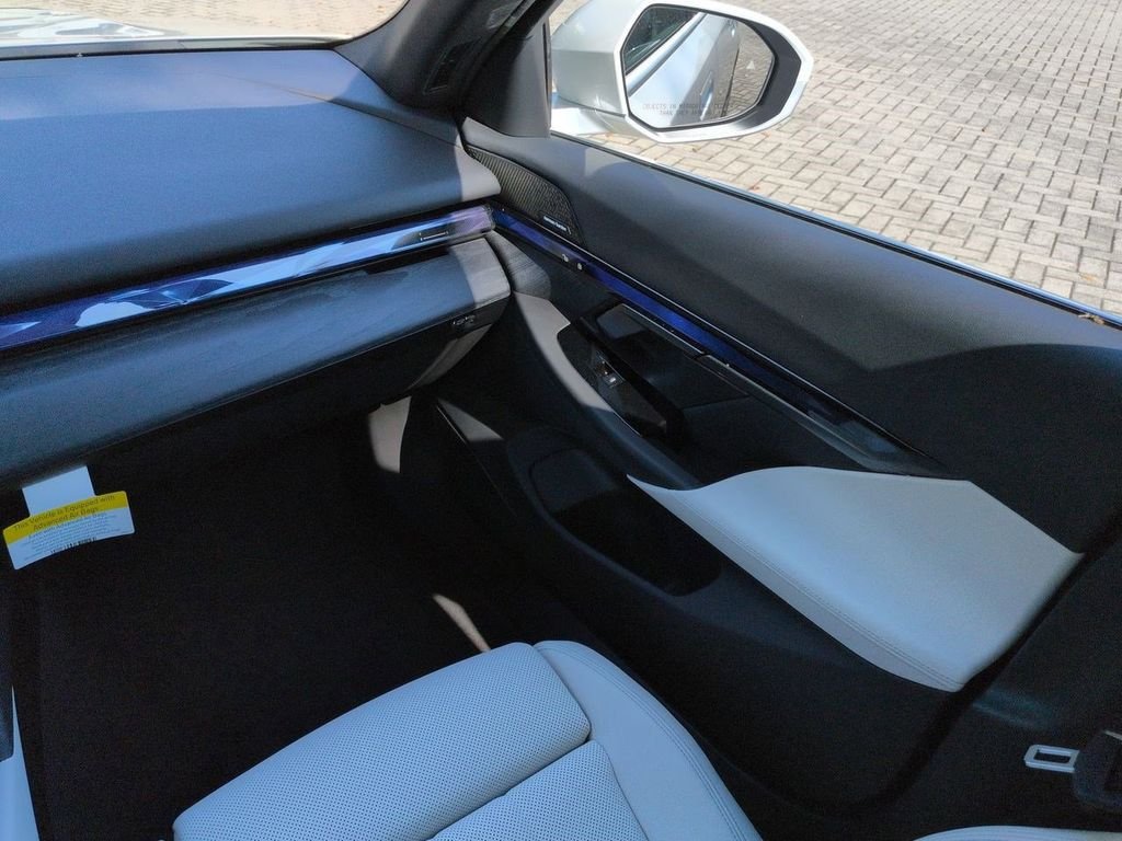 New 2026 White Metallic BMW eDrive40 image 17