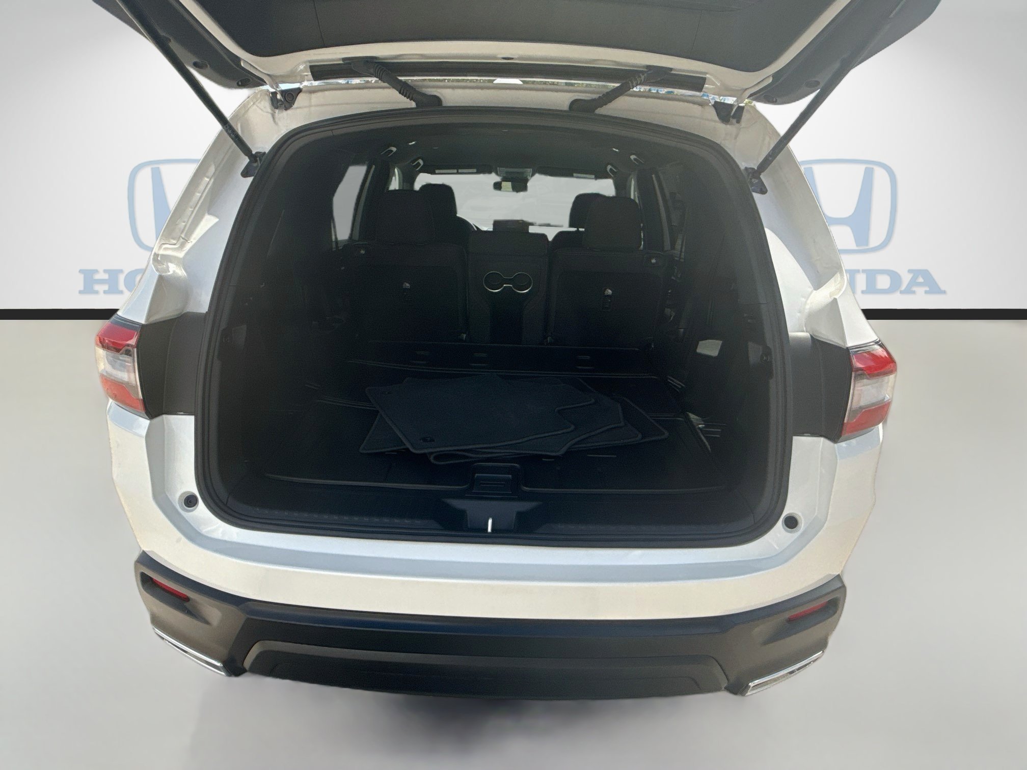 Used 2025  Honda Sport image 26