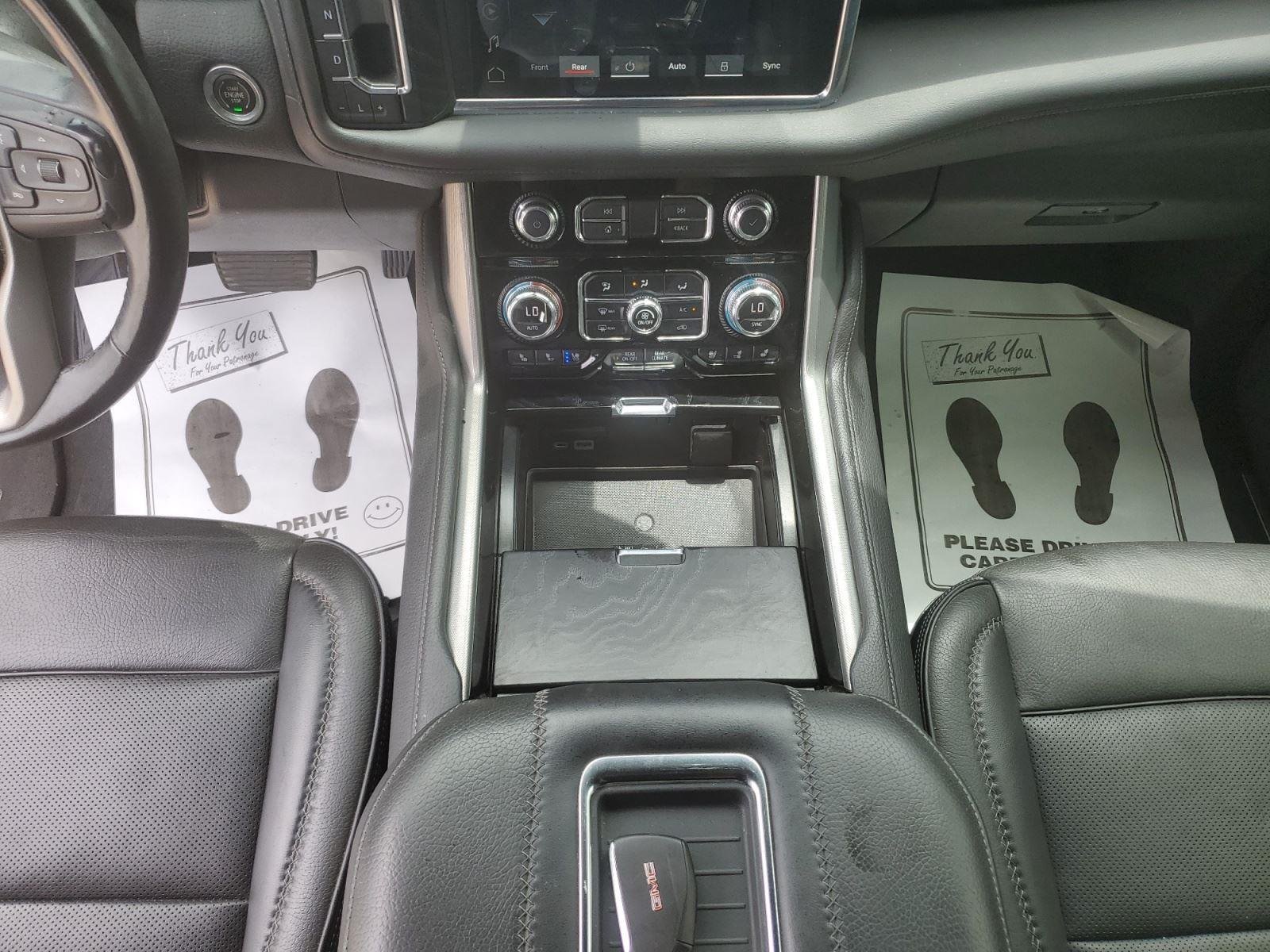 2022 GMC Yukon XL Denali - Photo 11