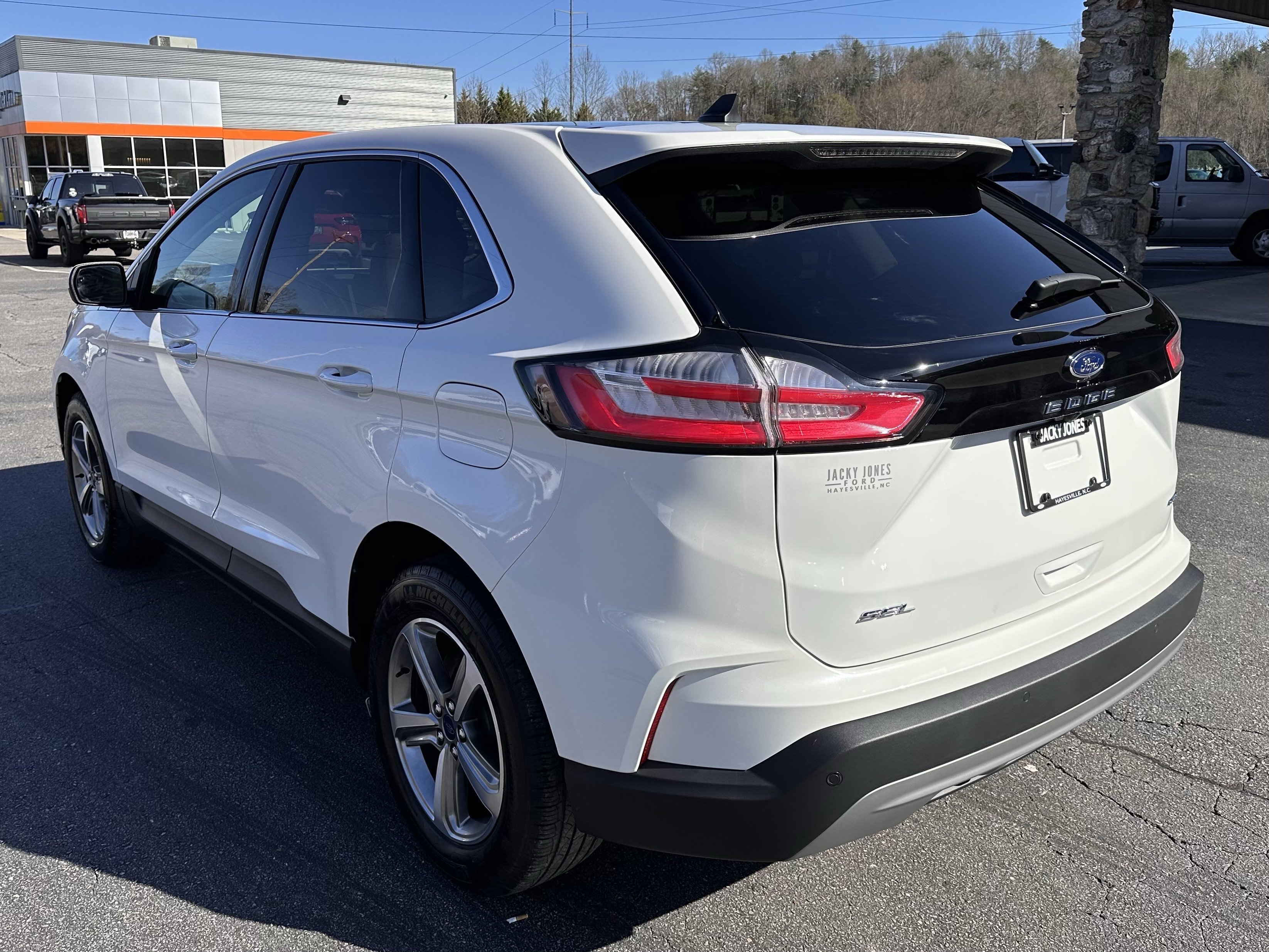 Certified Used 2022 Star White Metallic Tri-Coat Ford SEL image 8