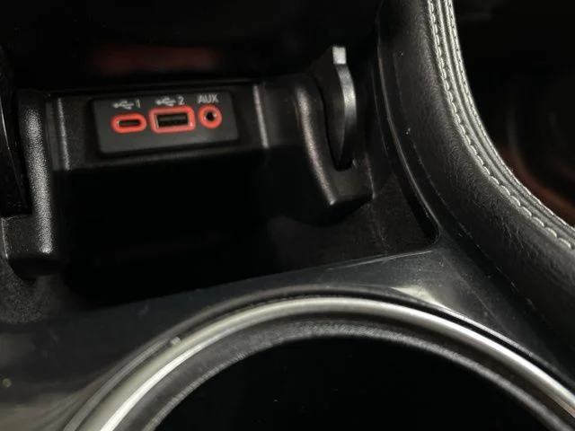Used 2023  Nissan 3.5 SL image 17