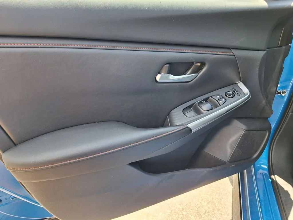 Used 2025 Blue Nissan SR image 28