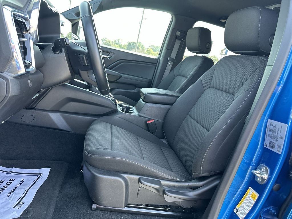 Used 2024 Blue GMC Elevation image 17