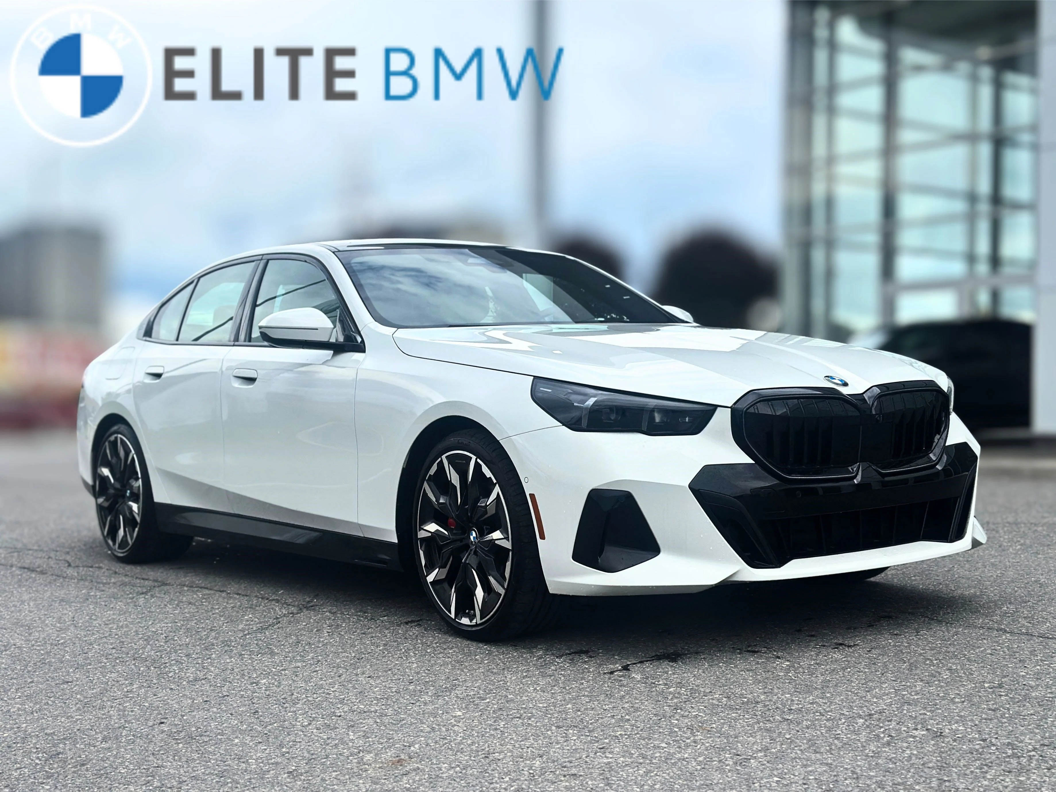 New 2026 Alpine White BMW 530i xDrive image 10