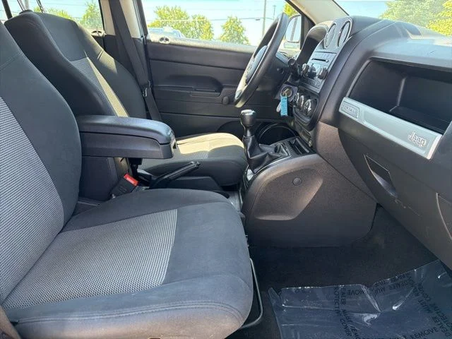 Used 2014 White Jeep Sport image 23
