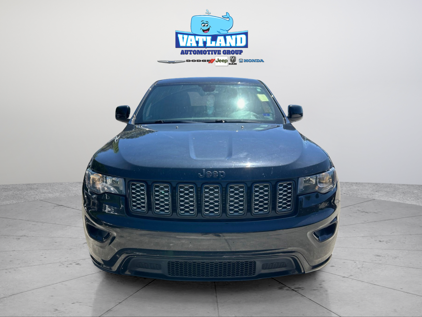 Used 2018 Black Jeep Altitude image 8