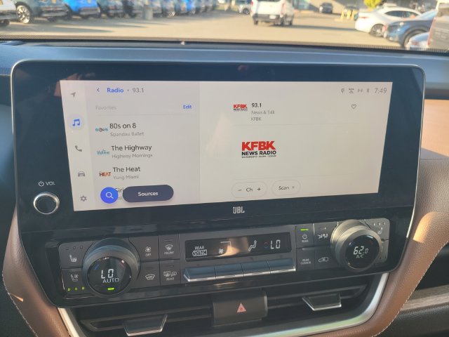 Used 2025  Toyota Platinum image 24