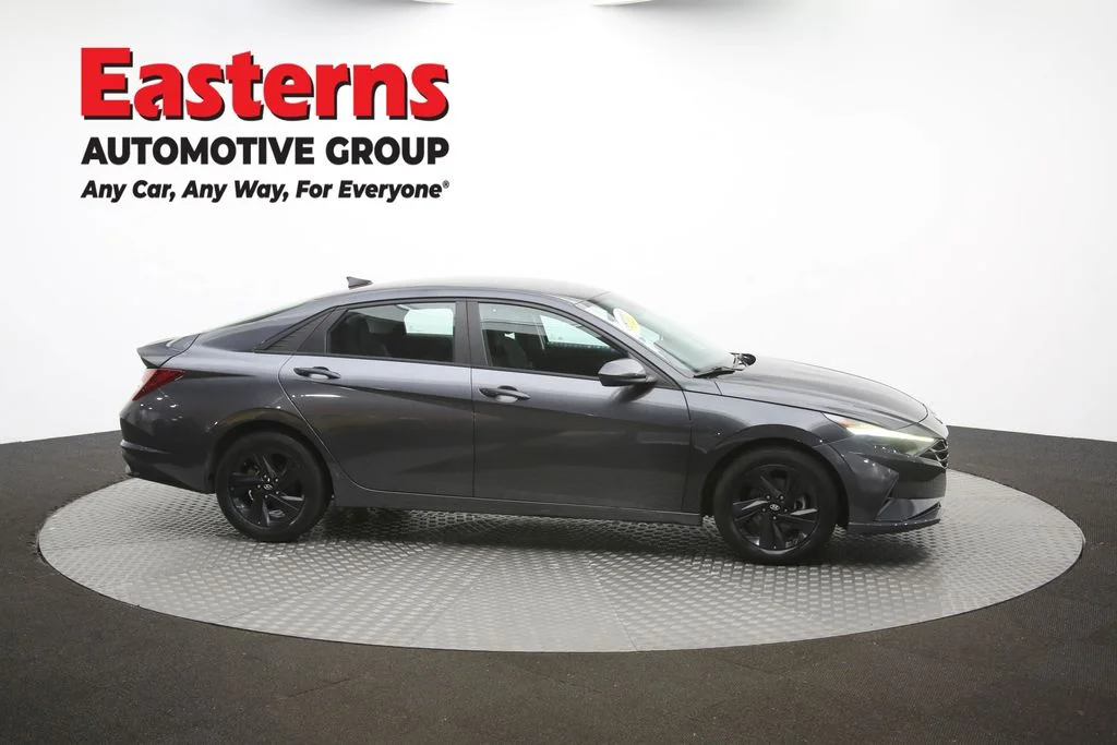 Used 2021 Gray Hyundai SEL image 45