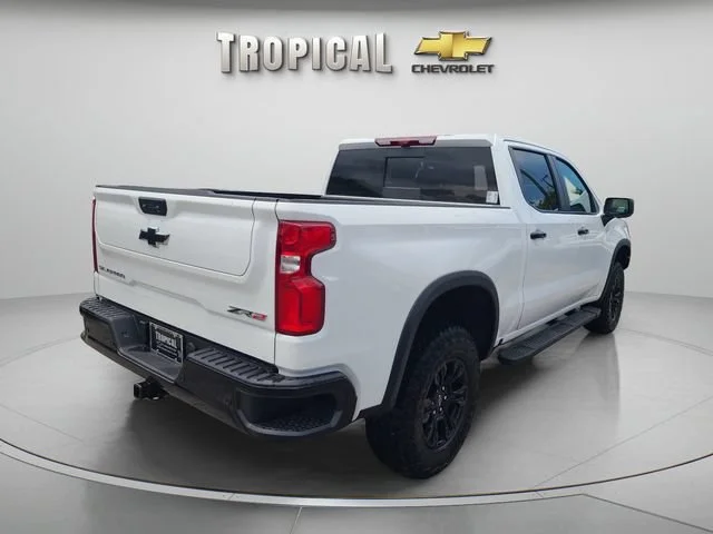 New 2026 Summit White Chevrolet ZR2 image 5