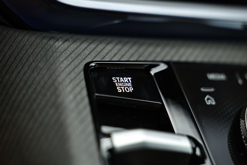 New 2026 Dark Graphite Metallic BMW 30 xDrive image 40