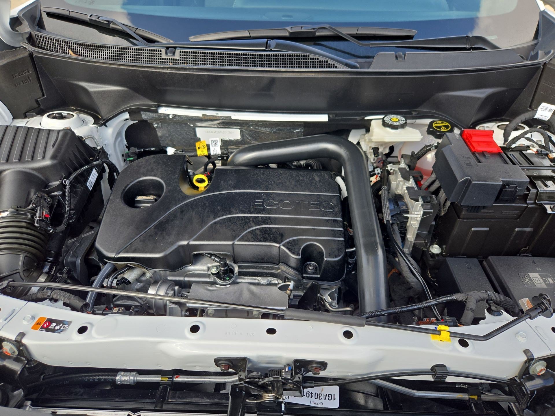 Used 2026 Summit White GMC FWD Elevation image 33
