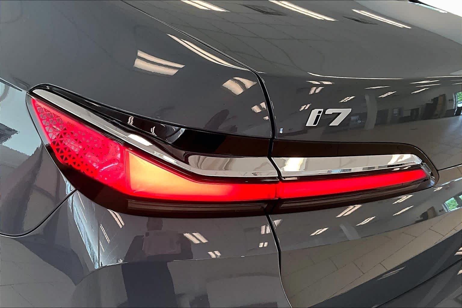 Used 2024 Sparkling Copper Metallic BMW xDrive60 image 27