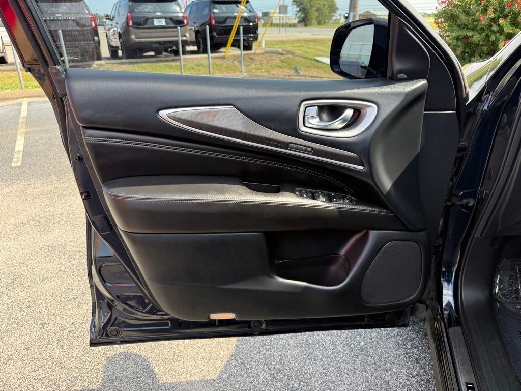 Used 2020 Blue INFINITI LUXE image 8
