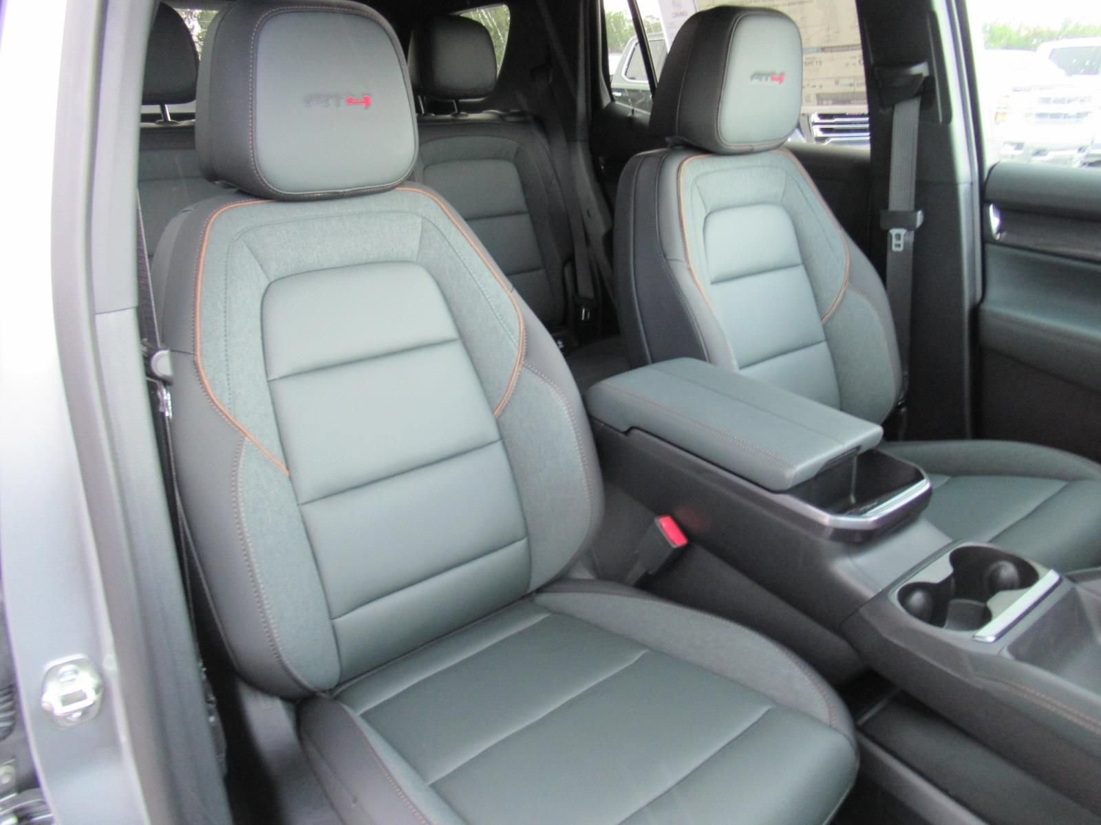 2027 GMC Terrain AT4 - Photo 9