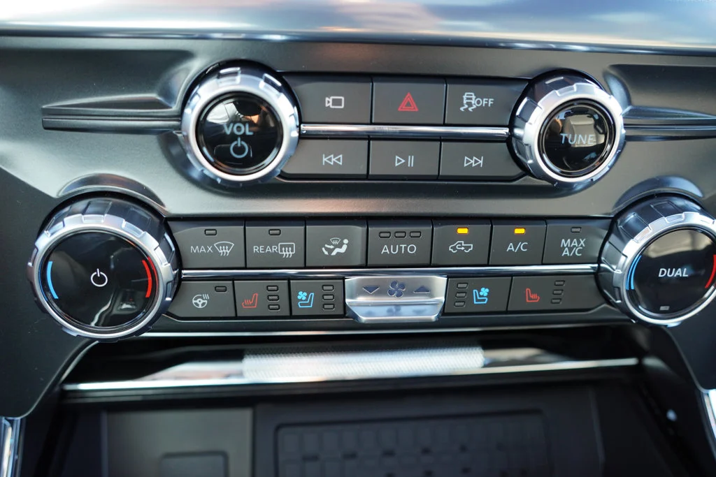 New 2026 Gray Ford Lariat image 18