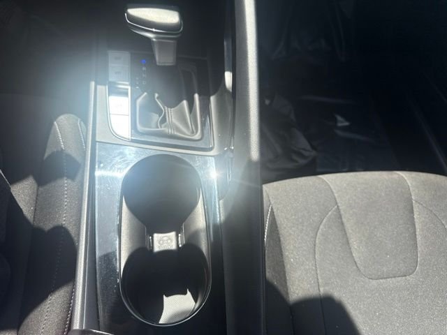 Used 2022 Shimmering Silver Pearl Hyundai SEL image 13