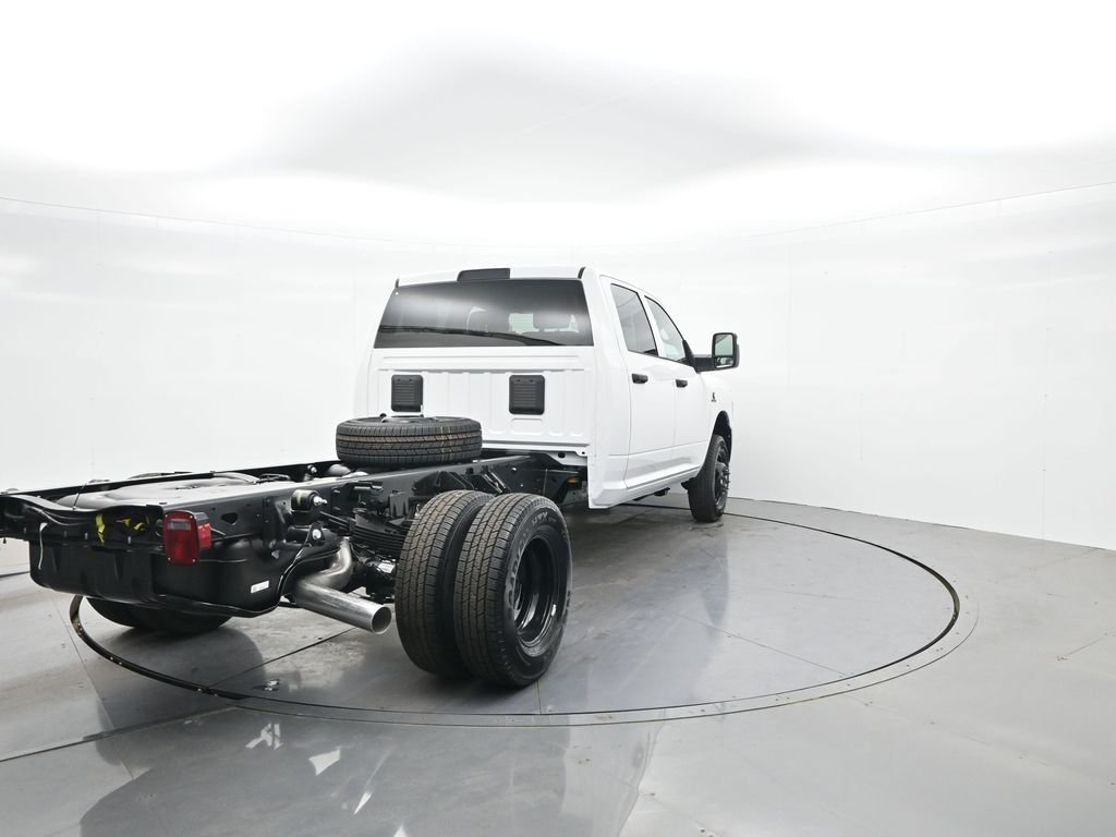 New 2026 Bright White Clearcoat RAM Tradesman image 7