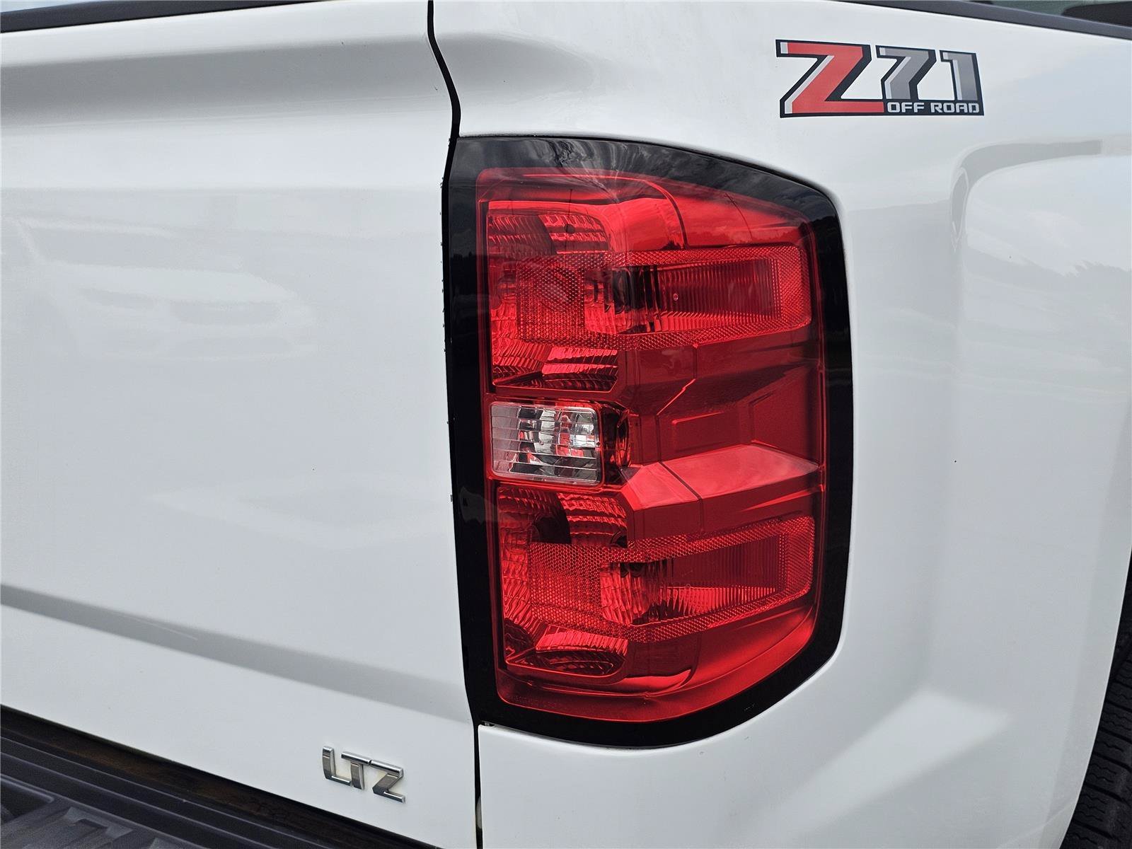 Used 2019 Summit White Chevrolet LTZ image 10