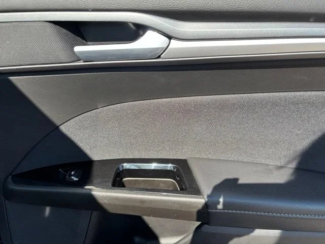 Used 2016 Gray Ford SE image 20