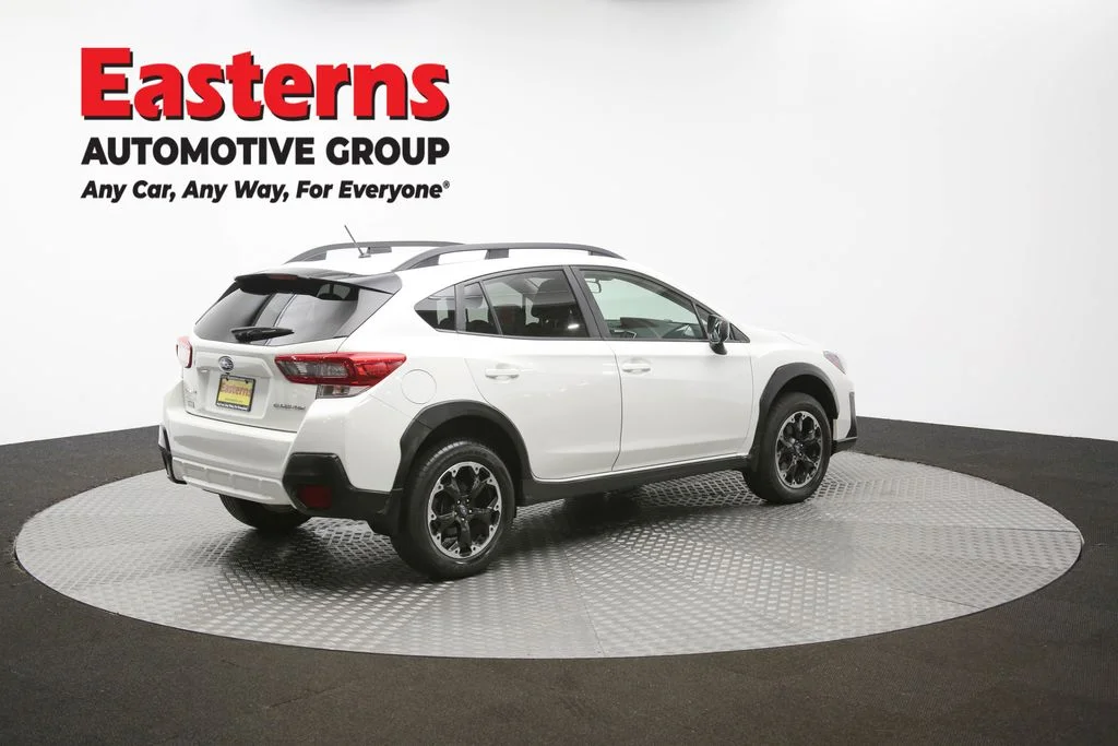 Used 2021 White Subaru Base image 41