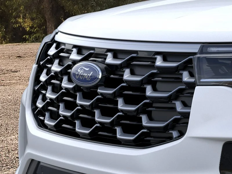 New 2026 Star White Metallic Tri-Coat Ford Platinum™ image 41