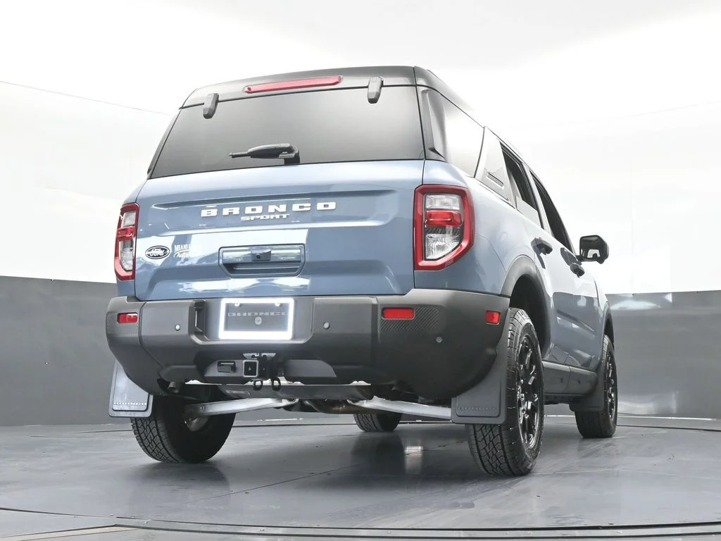 Used 2026 Azure Gray Metallic Ford Badlands image 68