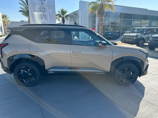 New 2027 Terrain Brown Kia X-Line S image 8