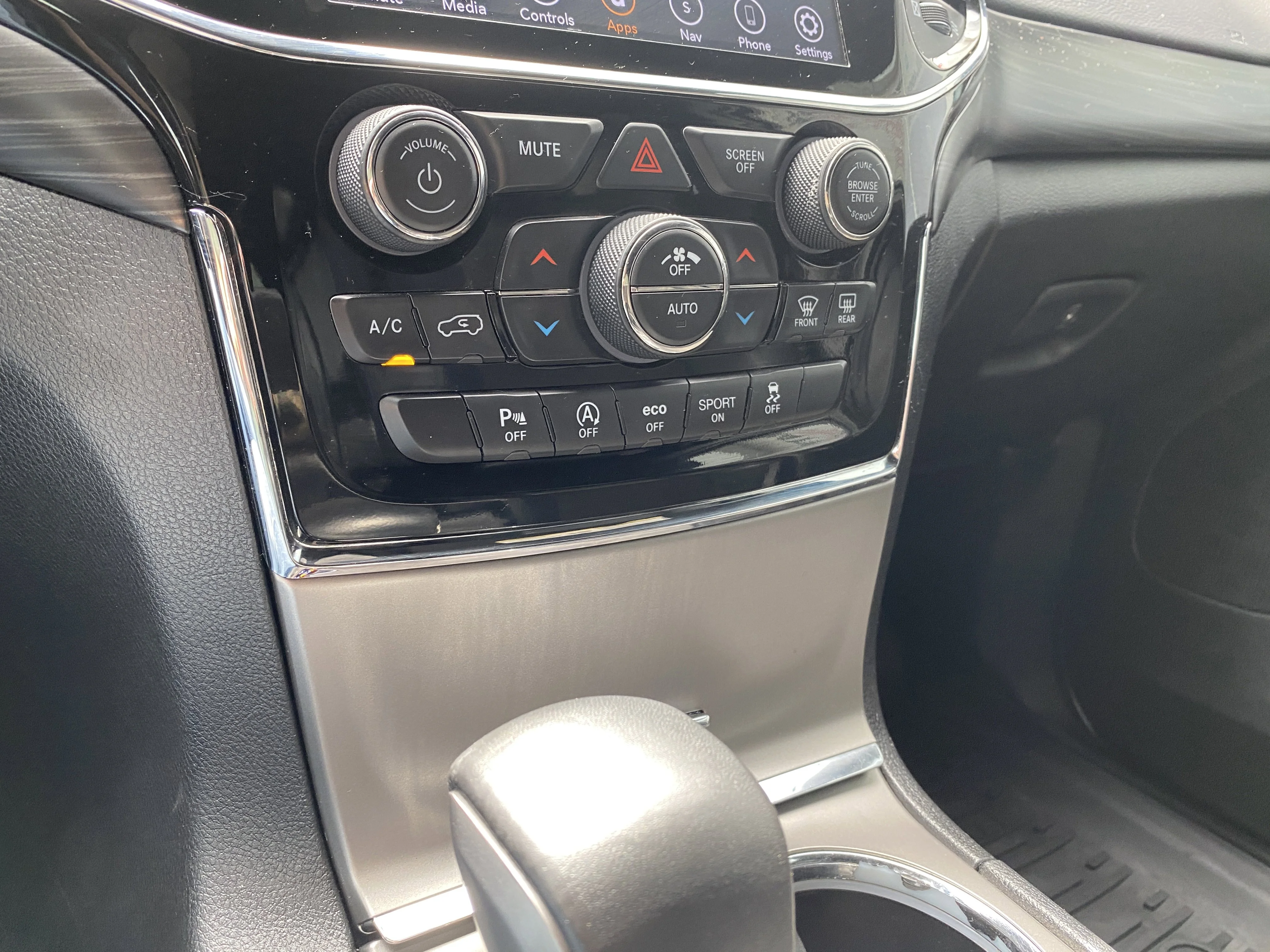 Certified Used 2021 Black Jeep Altitude image 17
