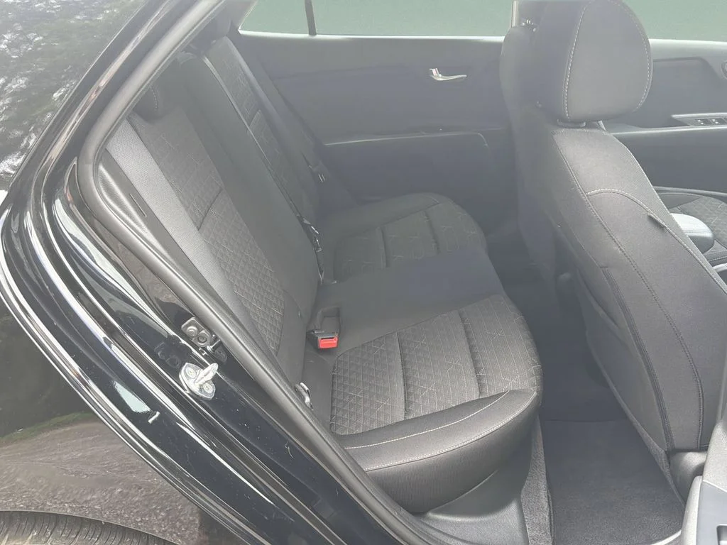 Used 2023 Black Kia S image 26