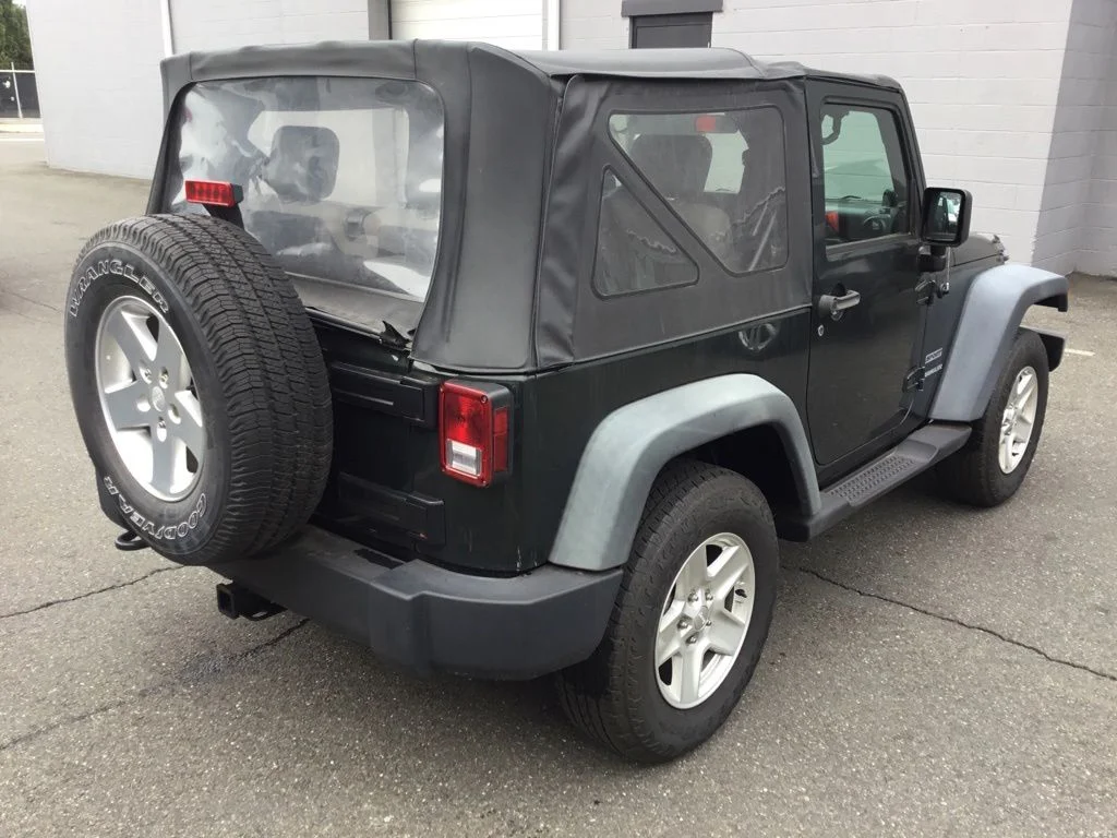 Used 2010 Green Jeep Sport image 3