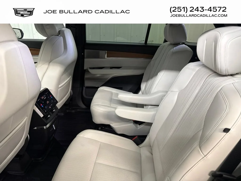 2027 Cadillac VISTIQ Sport - Photo 11
