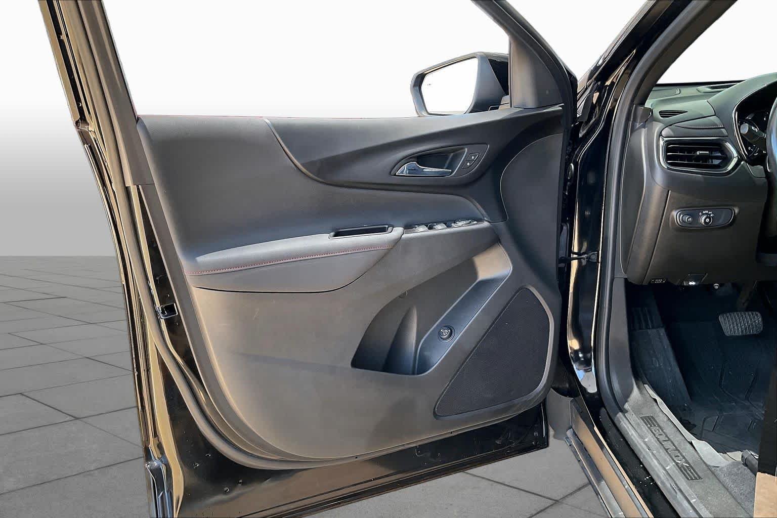 2022 Chevrolet Equinox RS - Photo 21