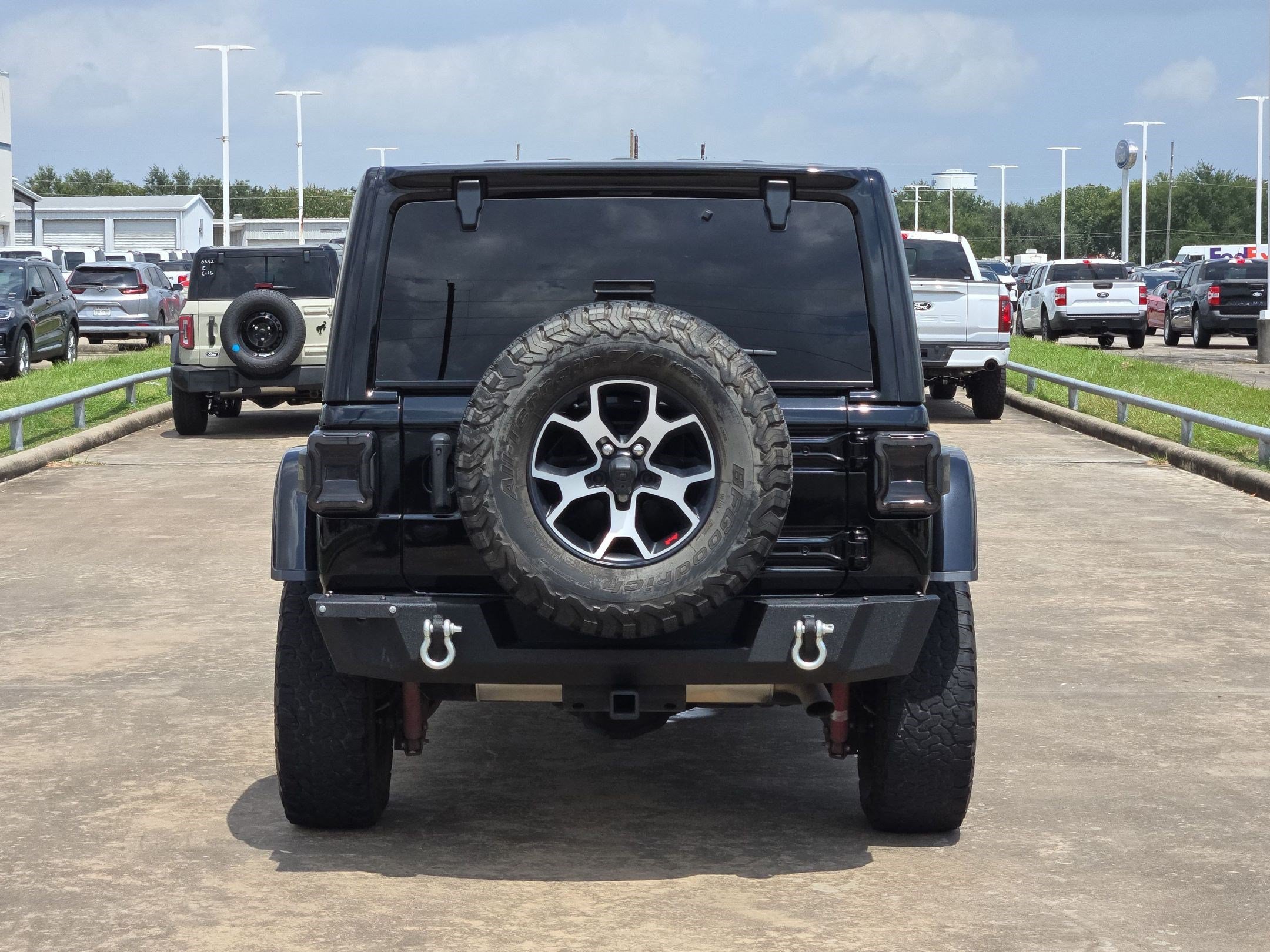 Used 2022 Black Clearcoat Jeep Unlimited Rubicon image 4