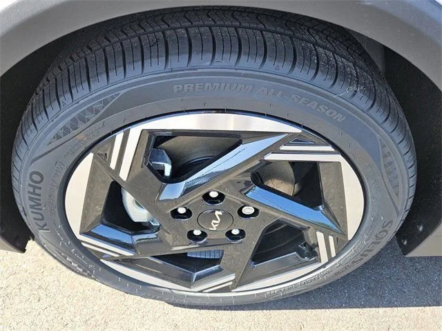 2025 Kia K4 EX - Photo 14