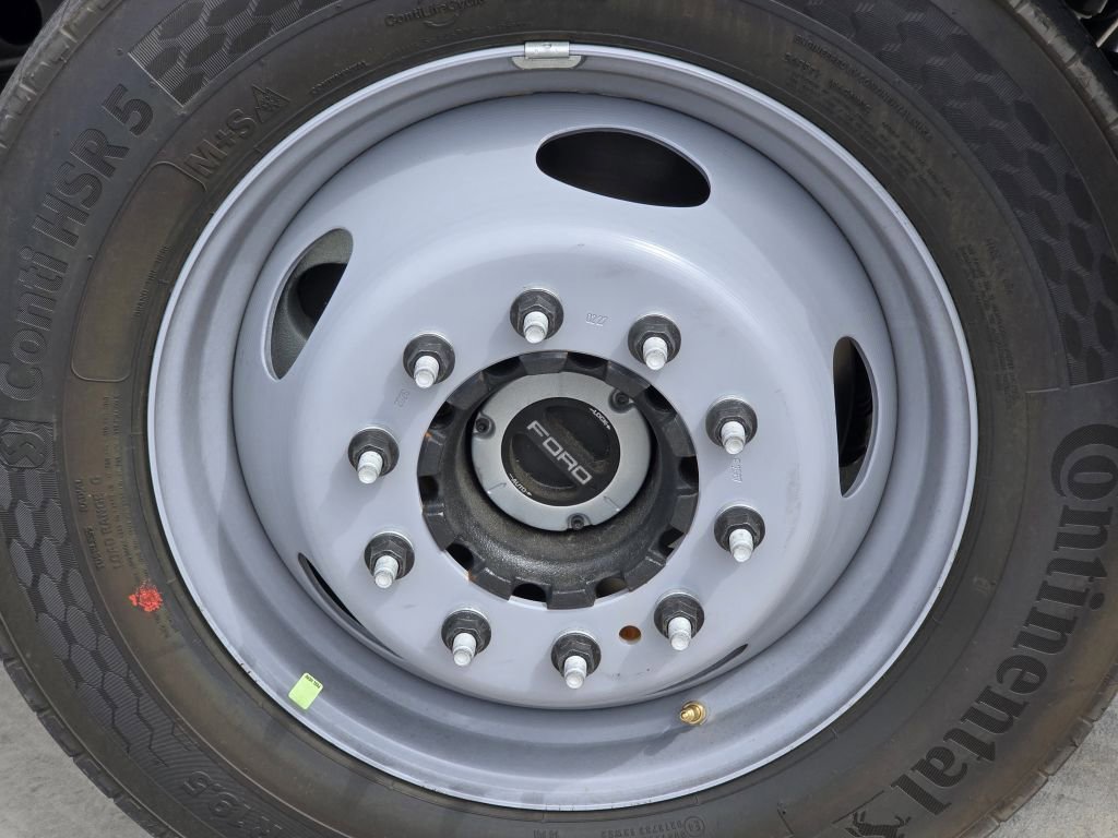 New 2026 Oxford White Ford F-550® XL image 25