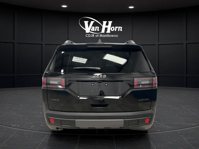 New 2026 Diamond Black Crystal Pearl-Coat Exterior Paint Jeep Limited image 6