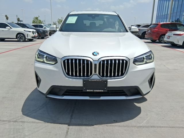 Used 2023 White BMW sDrive30i image 2