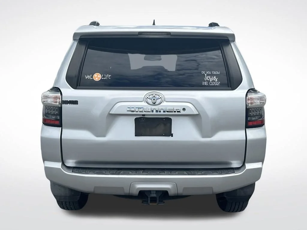 Used 2019 Silver Toyota SR5 Premium image 5