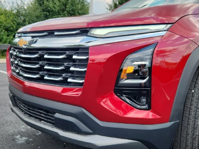 2027 Chevrolet Equinox LT - Photo 10