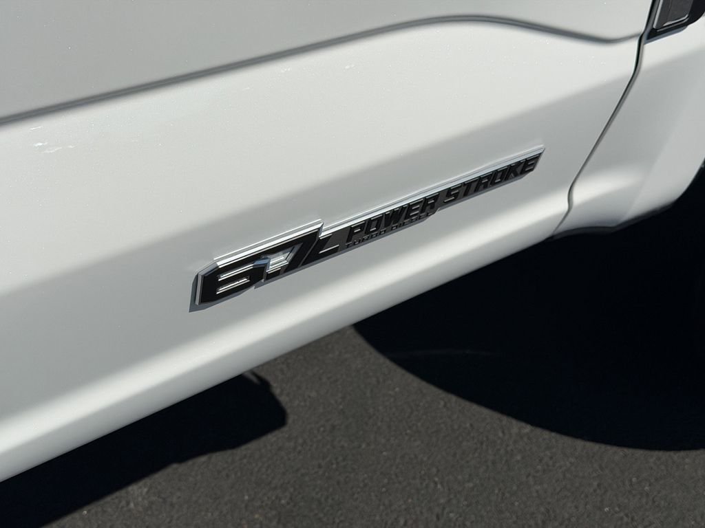 New 2026 Star White Metallic Tri-Coat Ford F-250® Lariat® image 6
