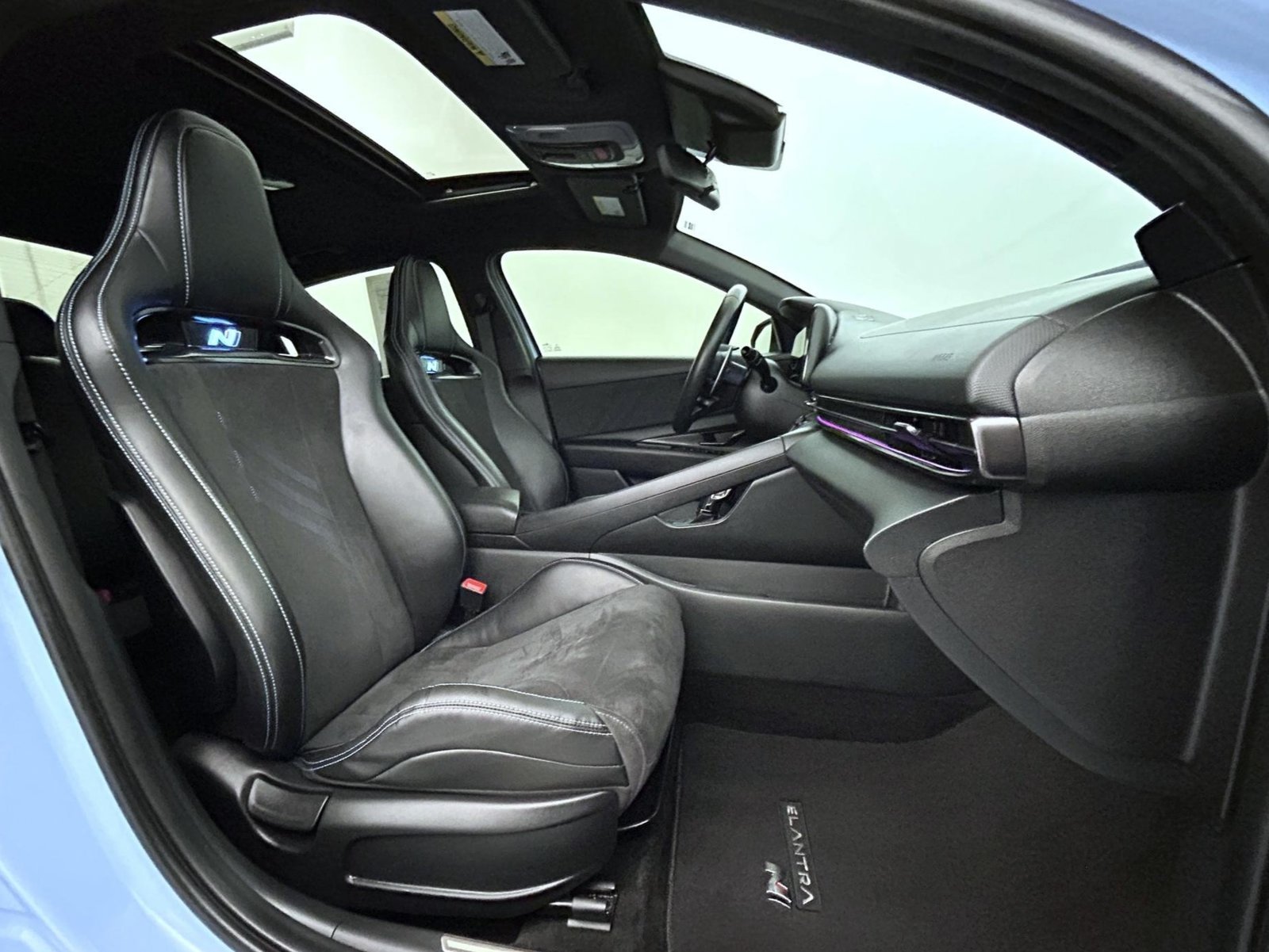 Used 2023 Blue Hyundai Base image 15