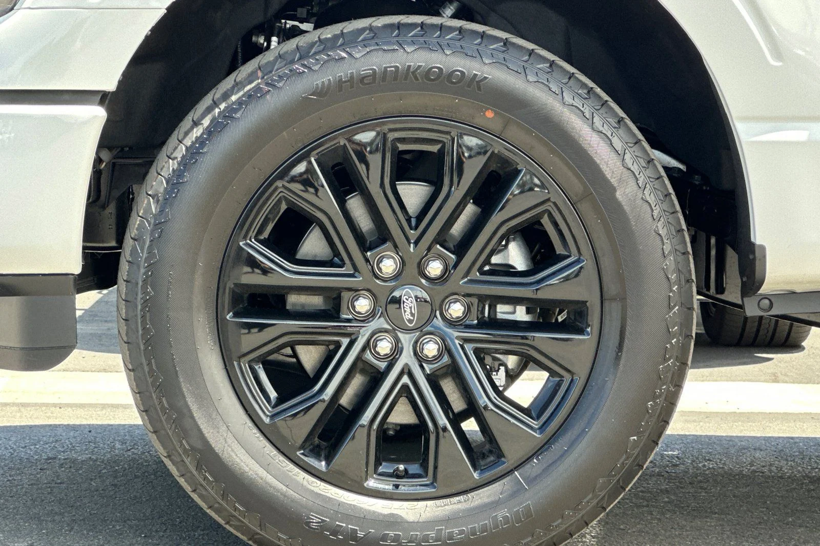 New 2026 Star White Metallic Tri-Coat Ford Lariat® image 24