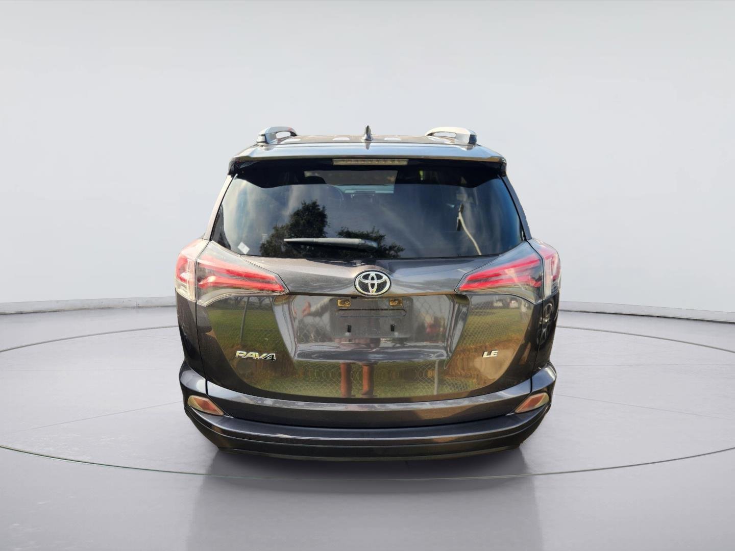 Used 2016 Magnetic Gray Metallic TOYOTA  image 4