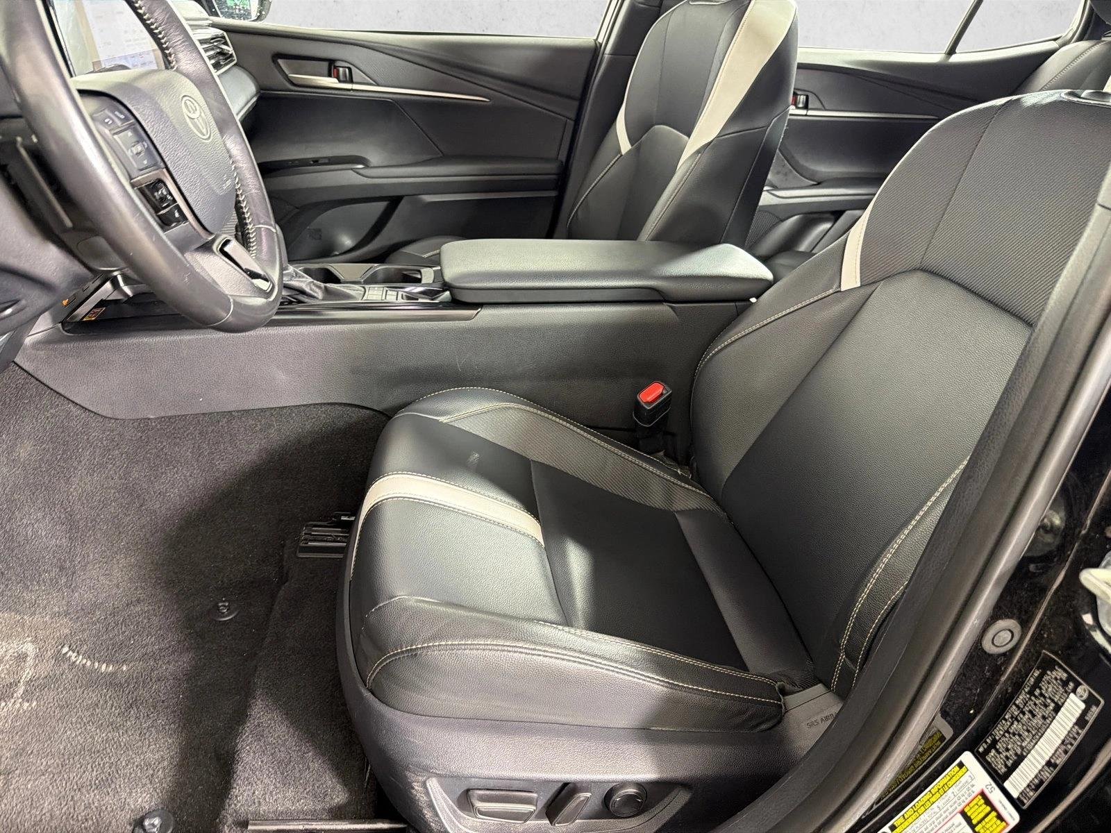 Used 2025 Midnight Black Metallic Toyota SE image 9