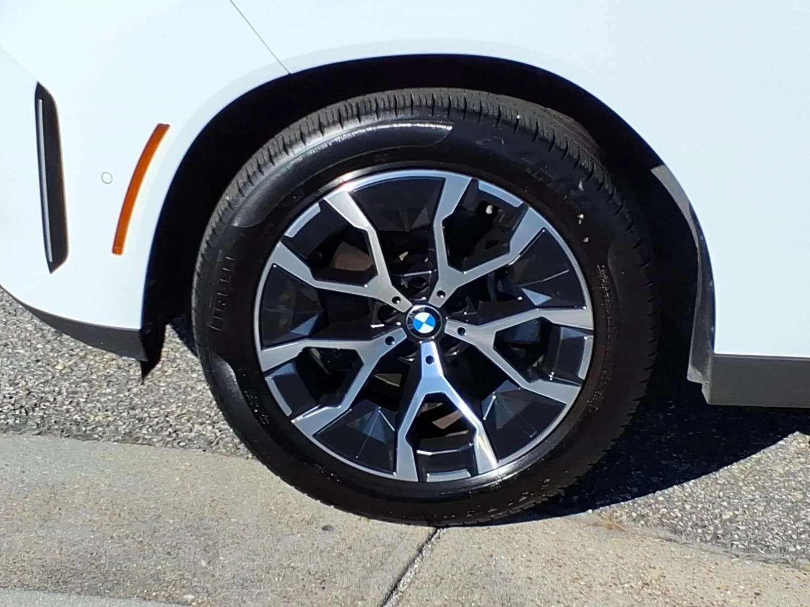 Used 2026  BMW 30 xDrive image 4