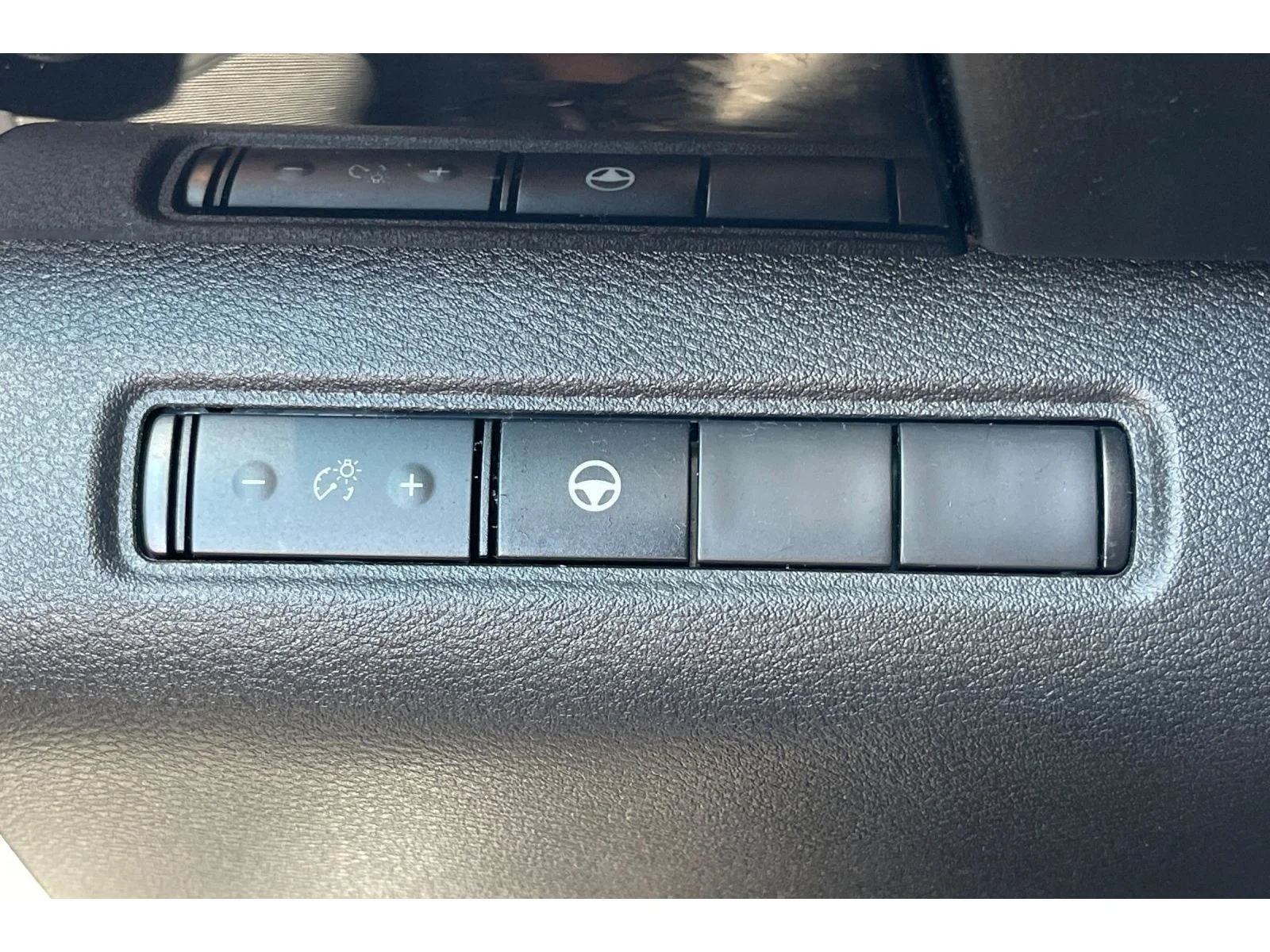 Used 2022 Pearl White Tricoat Nissan SV image 42