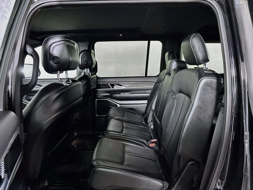 Used 2022 Black Jeep Series II image 21
